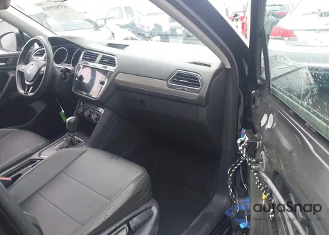 2021 Volkswagen Tiguan 2.0T Se/2.0T Se R-Line Black/2.0T Sel из США, поврежденный, VIN 3VV3B7AXXMM077720